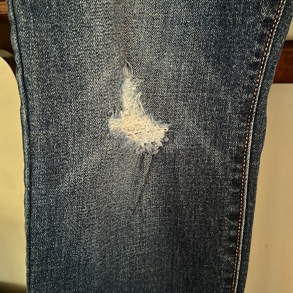 OLD NAVY Medium Wash Slightly Distressed The Sweetheart Jeans, Sz 10 Reg, GUC. - Picture 7 of 10